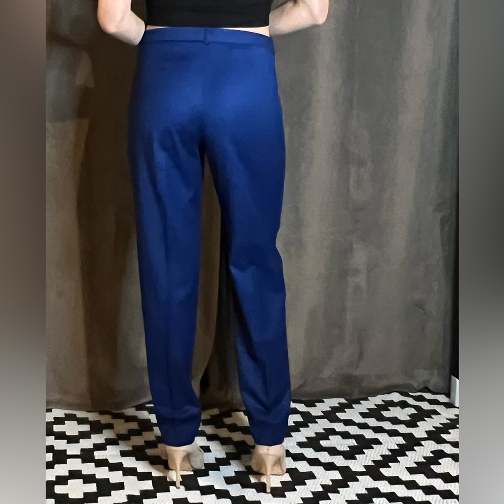 Like new beautiful Hugo boss blue cigarette pants - size 8 - Picture 3 of 7